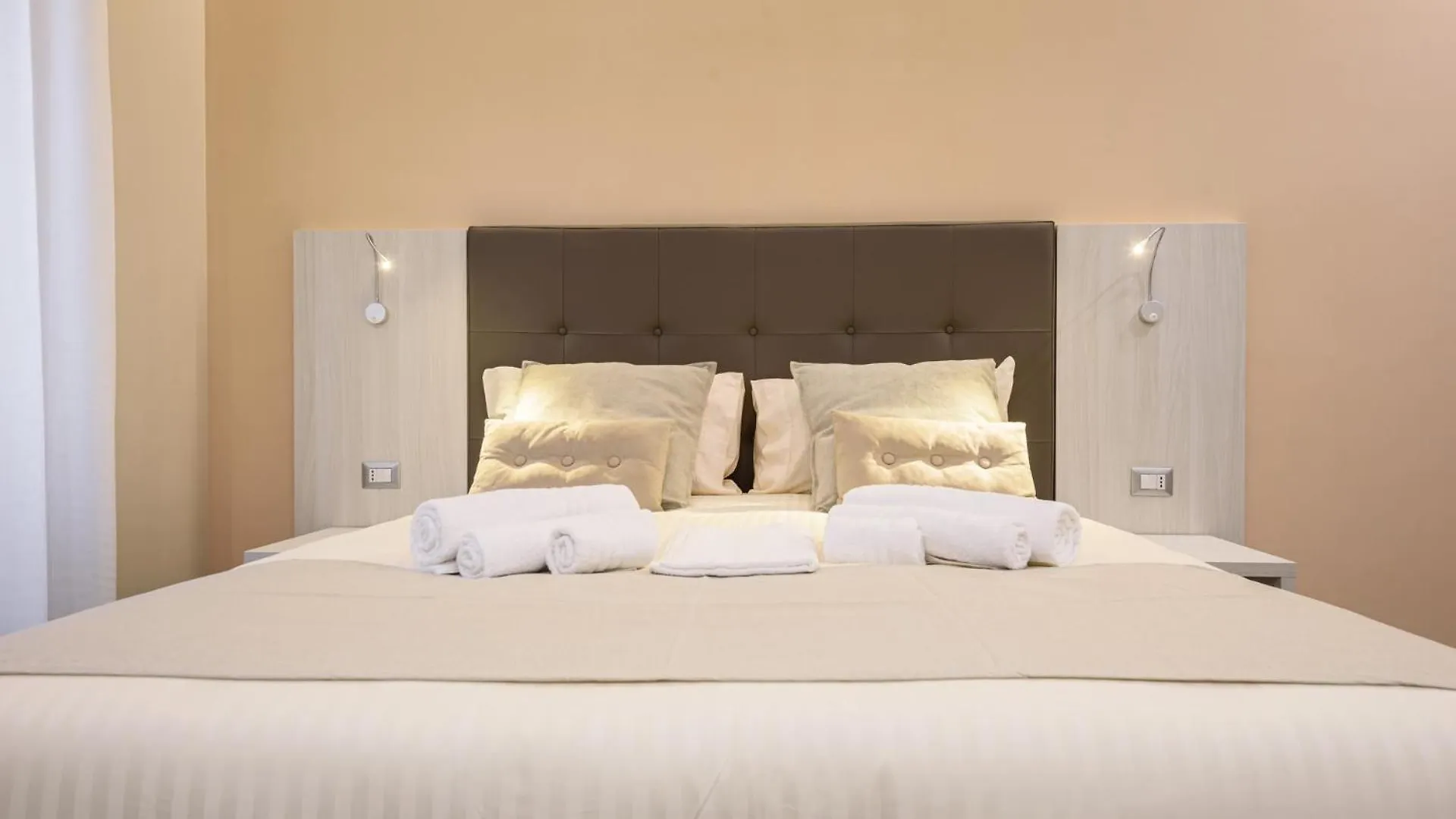 Hotel Deda & Fove Napoli Italia