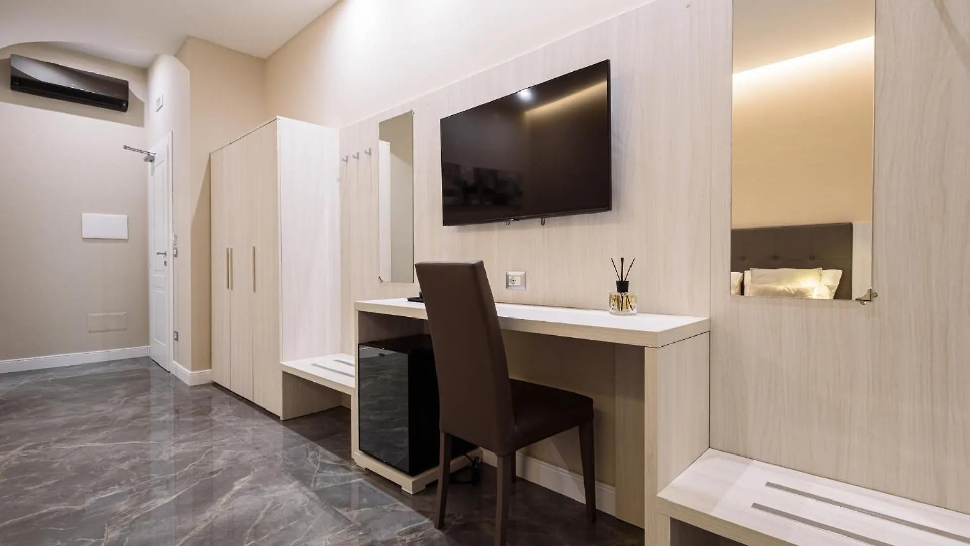 Affittacamere Hotel Deda & Fove Napoli