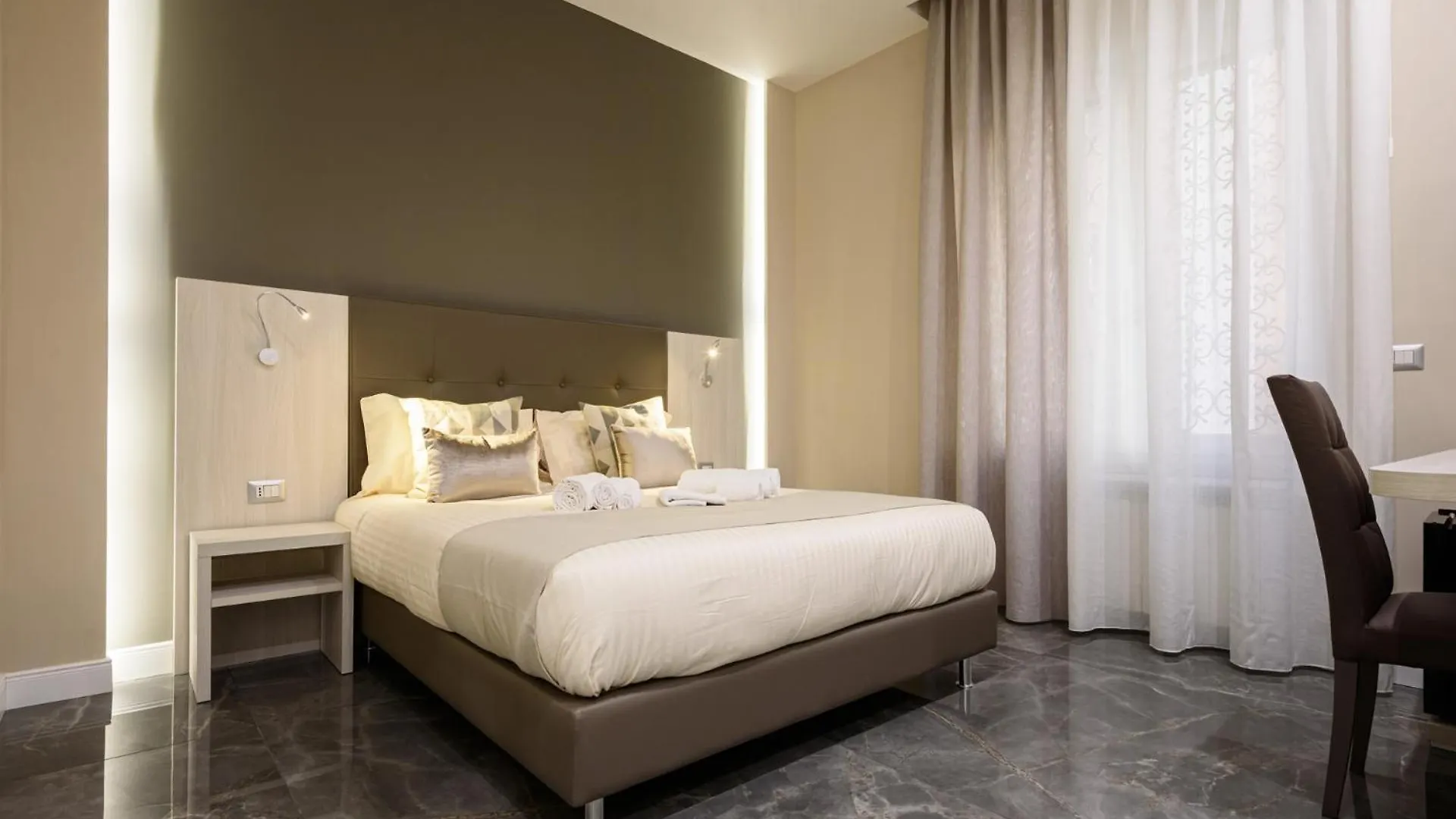 Hotel Deda & Fove Napoli Affittacamere