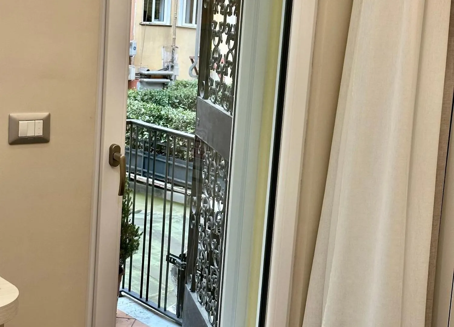 Hotel Deda & Fove Napoli Italia